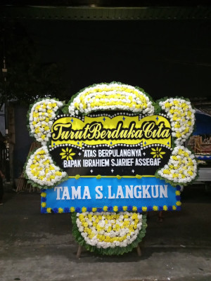 Papan Bunga Duka di Kaduwulung